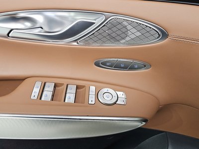 2022 Genesis GV70 — миниатюра 28