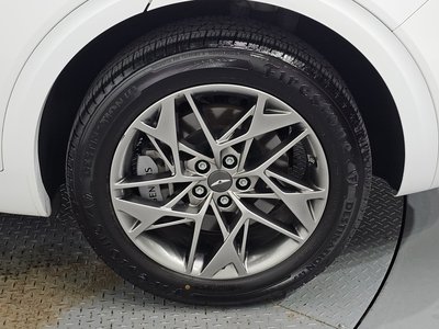 صورة 8 لـ 2022 Genesis GV70
