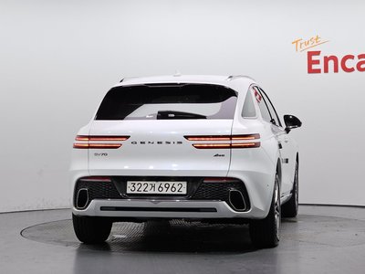 صورة 3 لـ 2022 Genesis GV70