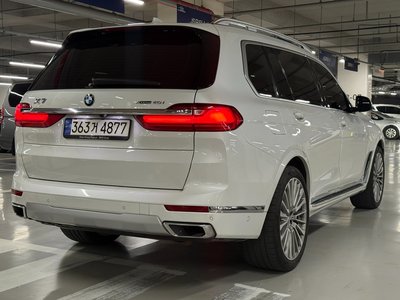 2022 BMW X7 — фото 3