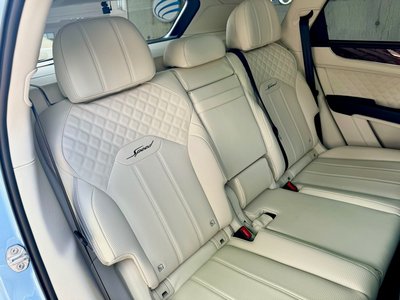 BENTLEY BENTAYGA - 6