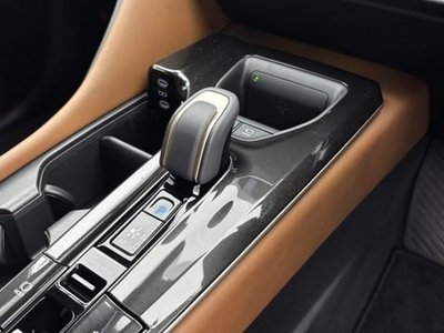 صورة مصغرة 15 لـ 2025 Toyota CROWN CROSSOVER