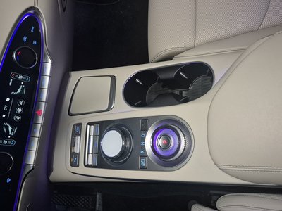 صورة 9 لـ 2024 Genesis GV70