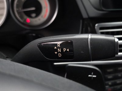 MERCEDES-BENZ E-CLASS - 9