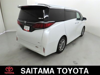 2023 Toyota ALPHARD — фото 9