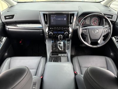 TOYOTA ALPHARD - 2