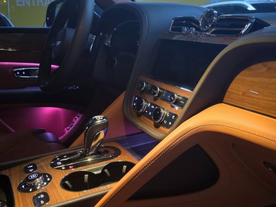 BENTLEY BENTAYGA - 9