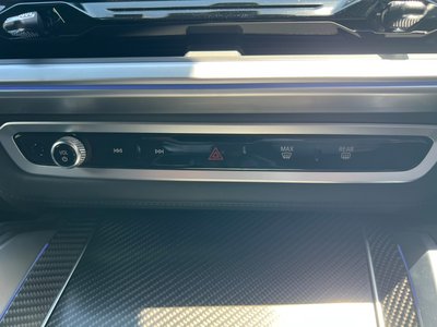 2024 BMW XM thumbnail 31