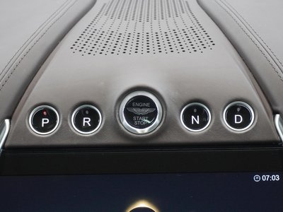2023 Aston Martin DBX — миниатюра 58