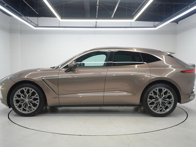 2023 Aston Martin DBX 照片 8