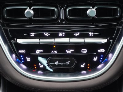 2023 Aston Martin DBX — миниатюра 59