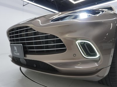 2023 Aston Martin DBX — миниатюра 21