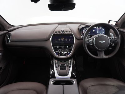 2023 Aston Martin DBX — миниатюра 54
