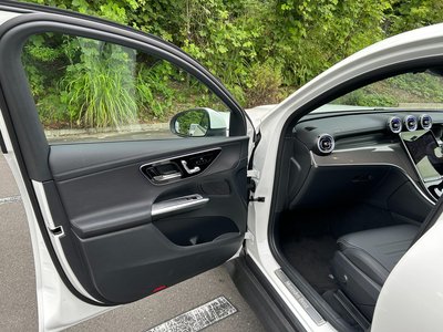 2025 Mercedes-BENZ GLC — миниатюра 39