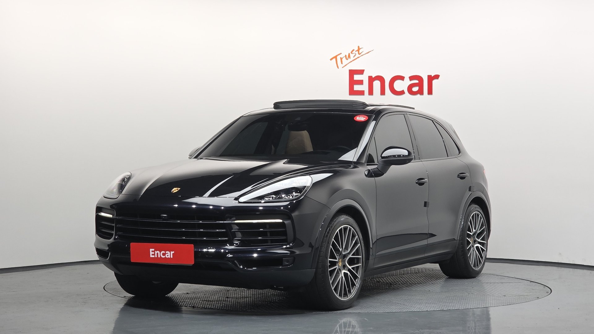 PORSCHE CAYENNE - View 1