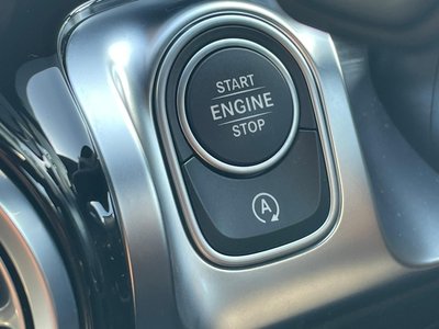 MERCEDES-BENZ GLB - 8