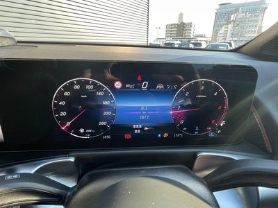 MERCEDES-BENZ GLB - 5