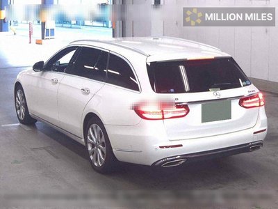 MERCEDES-BENZ E-CLASS - 2