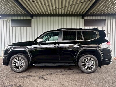 TOYOTA LAND CRUISER 300 - 4