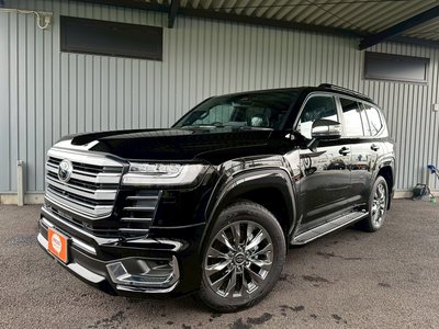 TOYOTA LAND CRUISER 300 - 7