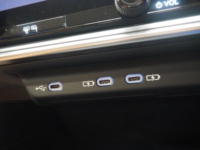 2023 Lexus RZ thumbnail 46