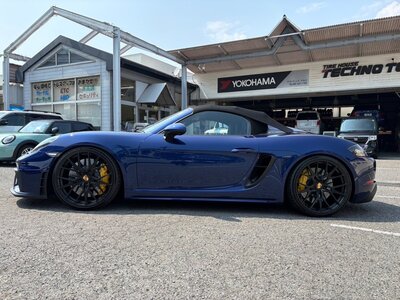 PORSCHE 718 SPYDER - 7