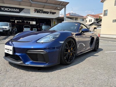 PORSCHE 718 SPYDER - 4