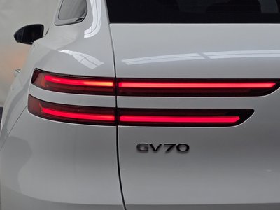 2025 Genesis GV70 — фото 10