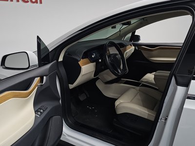 2019 Tesla MODEL X — миниатюра 13