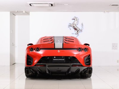 FERRARI 812 - 4