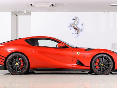 FERRARI 812 - 6