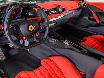 FERRARI 812 - 9