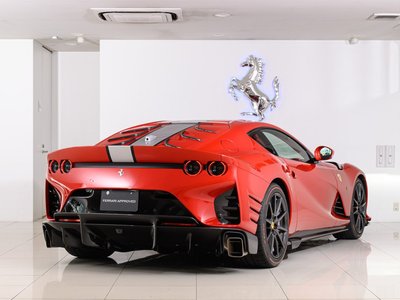 FERRARI 812 - 5