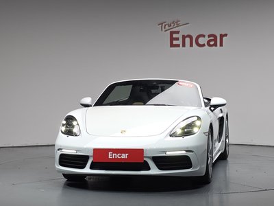 2020 Porsche 718 photo 2