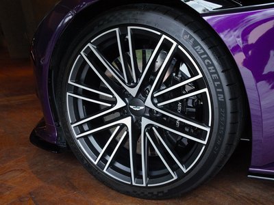 2024 Aston Martin DB12 照片 6