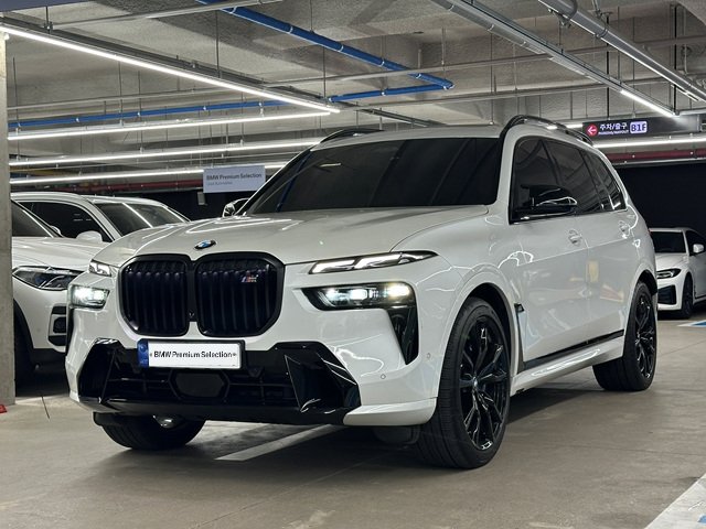 BMW X7 - View 1