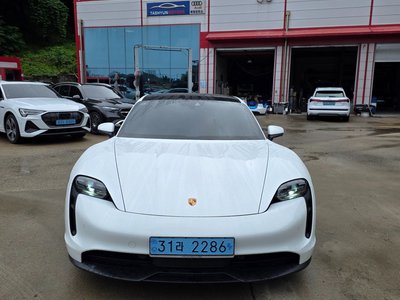 2022 Porsche TAYCAN 照片 5