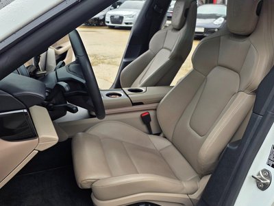 2022 Porsche TAYCAN 照片 10