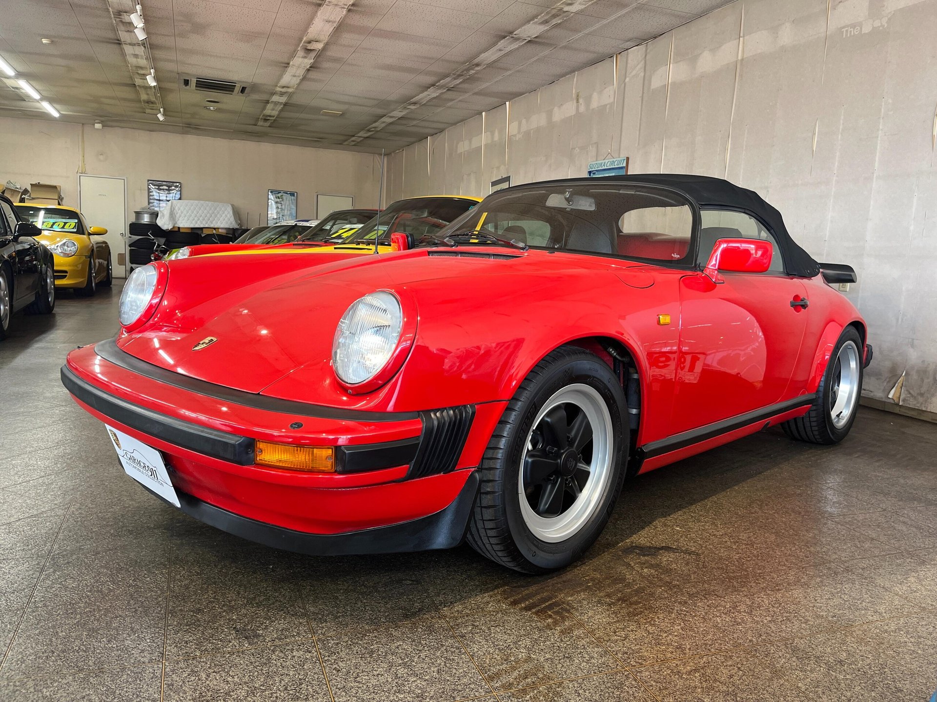 PORSCHE 911 - View 1