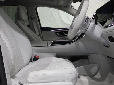 2025 Mercedes-BENZ EQE 缩略图 19