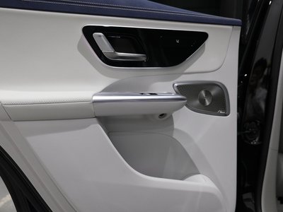 2025 Mercedes-BENZ EQE 缩略图 41