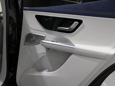 2025 Mercedes-BENZ EQE 缩略图 36