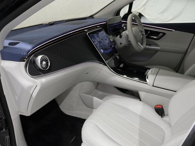 2025 Mercedes-BENZ EQE 缩略图 27