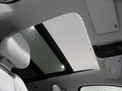 2025 Mercedes-BENZ EQE 缩略图 44
