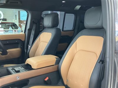 LAND ROVER DEFENDER - 2