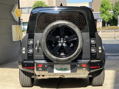 LAND ROVER DEFENDER - 5