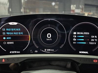 2023 Porsche TAYCAN — миниатюра 11