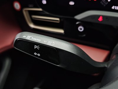 2023 Porsche TAYCAN — миниатюра 36