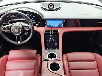 صورة 5 لـ 2023 Porsche TAYCAN