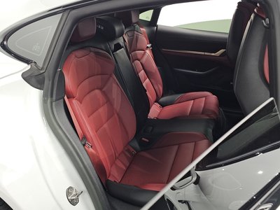 2023 Porsche TAYCAN — миниатюра 17